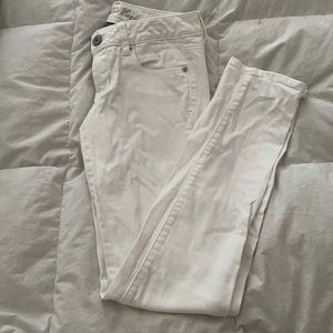 White American eagle jeans